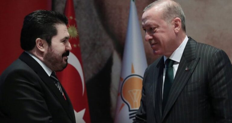 akpli-savci-sayanin-isimsiz-ifsaatlari-ortaligi-karistirdi-DRtdAjrd.jpg